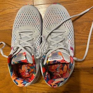 Womens Under Armour deluxe comfort